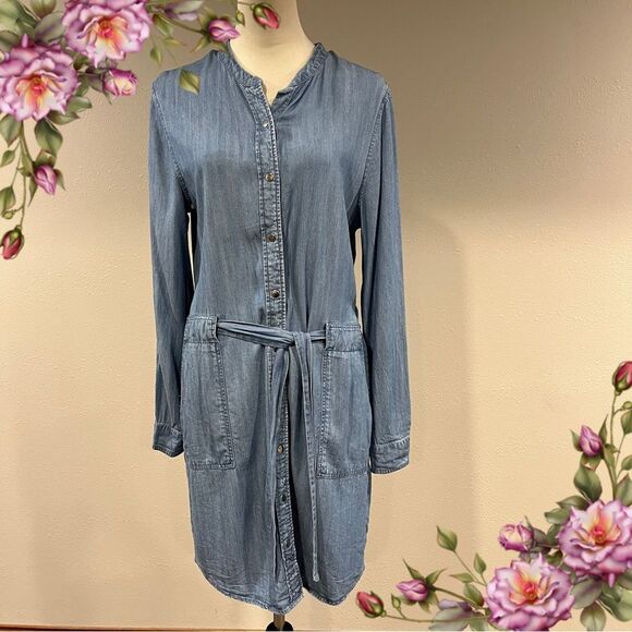 Harve Benard Blue Denim long sleeve button down Dress size medium - Picture 1 of 14
